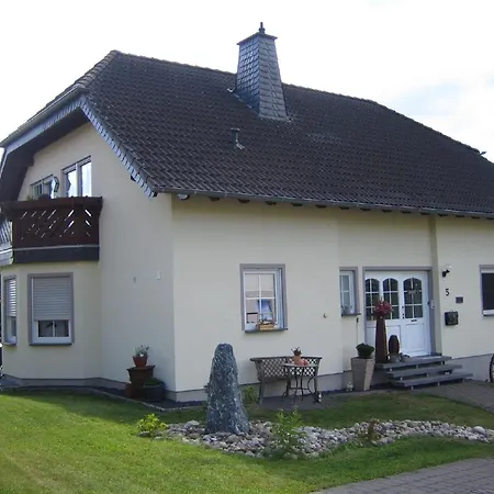 In Ulmen-meiserich Apartment *